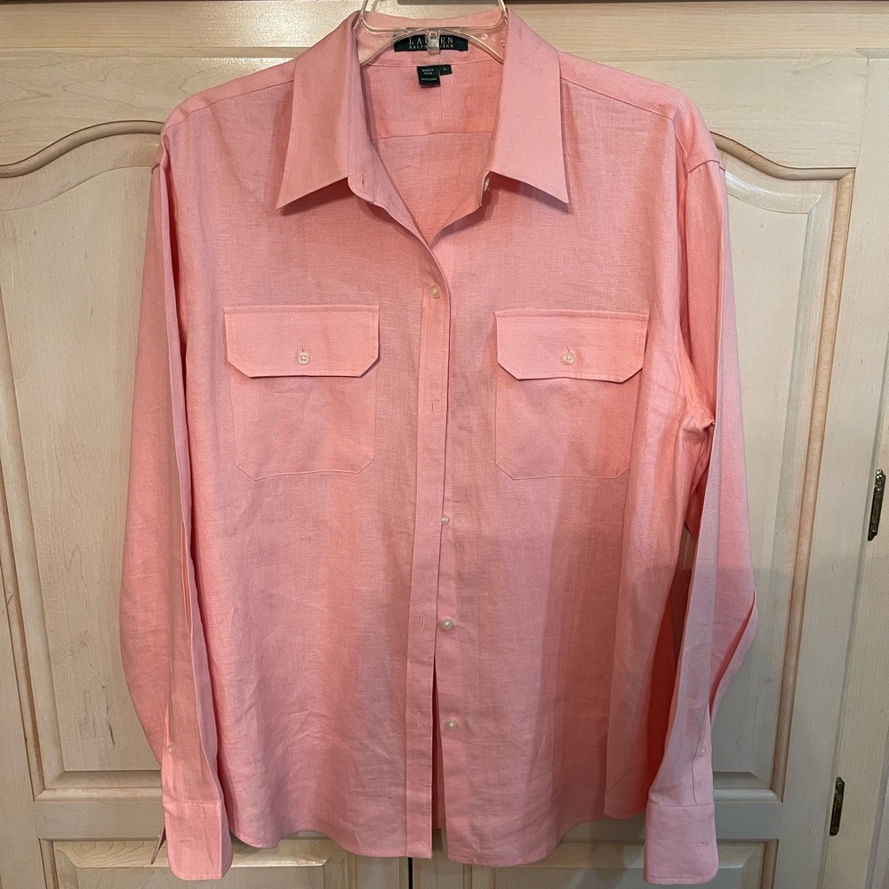 In the pink with a NWOT Ralph Lauren blouse. Size L with two front pockets! L